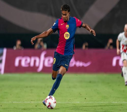 杭州临平吴越钱唐足球俱乐部出征 中乙新军将亮相赛场